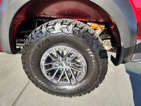 Used 2019 Ford F150 Raptor w/ Equipment Group 802A Luxury image 42