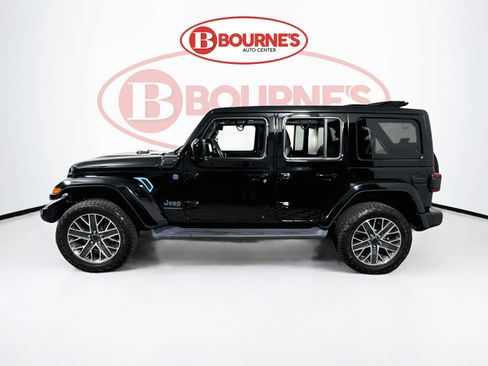 Used 2024 Jeep Wrangler High Altitude AWD/4WD image 9