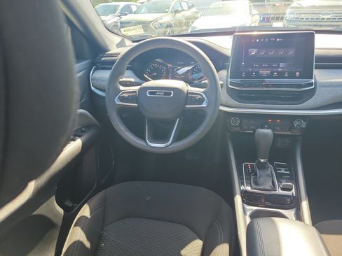 Used 2024 Jeep Compass Sport AWD/4WD image 17