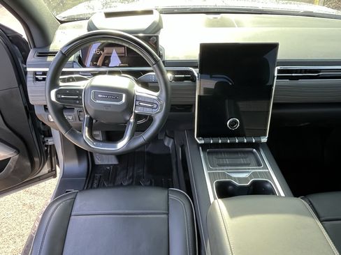 Used 2024 GMC Sierra EV Denali image 12