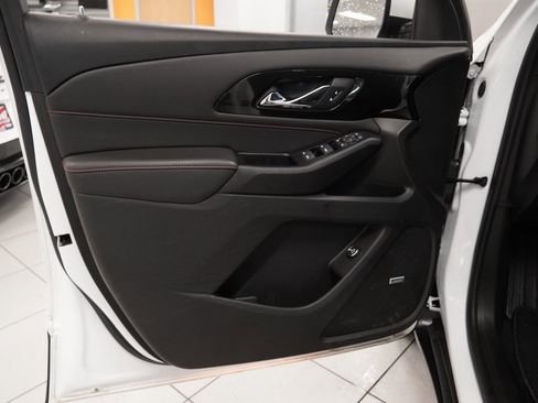 Certified 2023 Chevrolet Traverse RS image 18