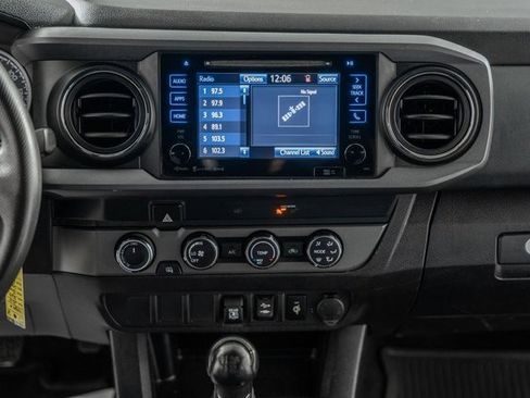 Used 2019 Toyota Tacoma TRD Off-Road image 24