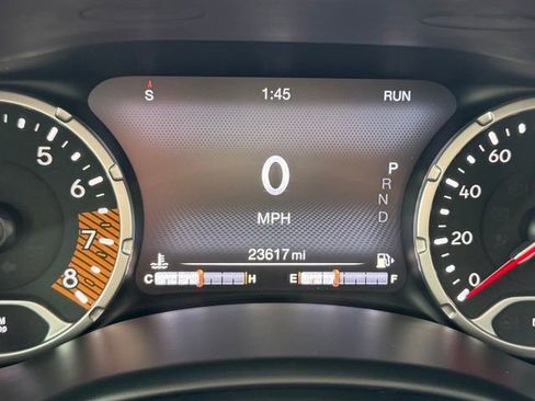 Used 2022 Jeep Renegade Altitude w/ Sun/Sound Group AWD/4WD image 17