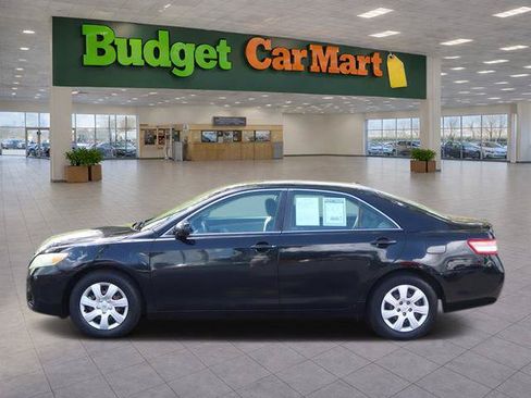 Used 2011 Toyota Camry LE FWD image 4
