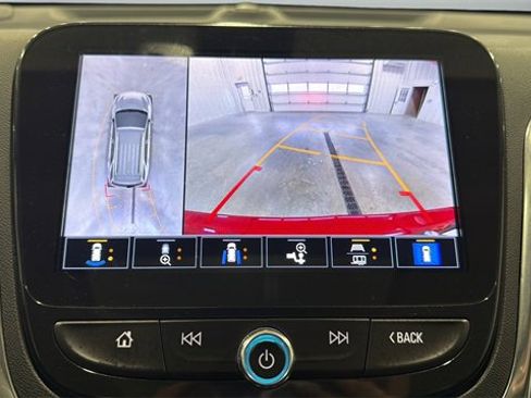 Used 2023 Chevrolet Equinox Premier image 15