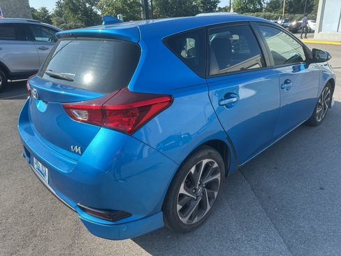 Used 2017 Toyota Corolla iM FWD image 3