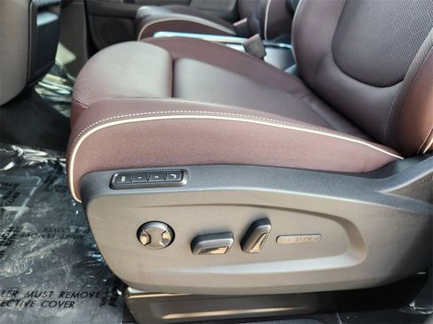 New 2025 Volkswagen ID. Buzz Pro S image 7