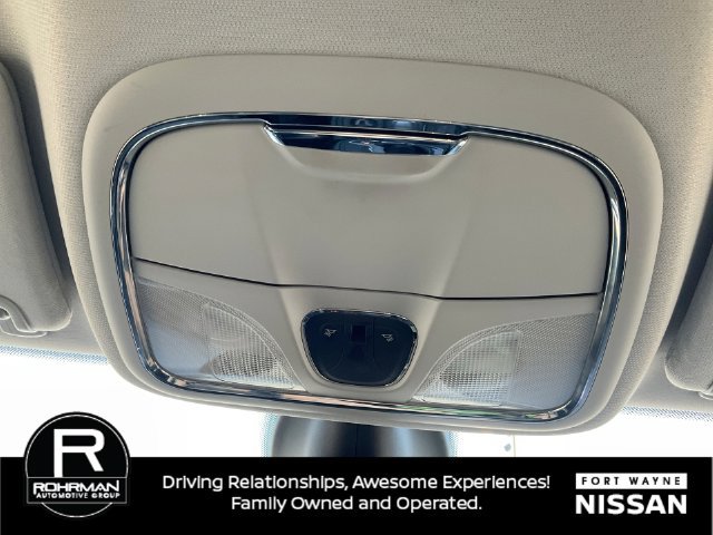 Used 2019 Jeep Cherokee Limited AWD/4WD image 18