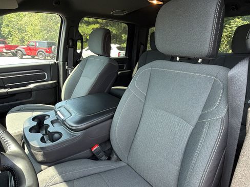 Used 2024 RAM 2500 Big Horn w/ Sport Appearance Package AWD/4WD image 17