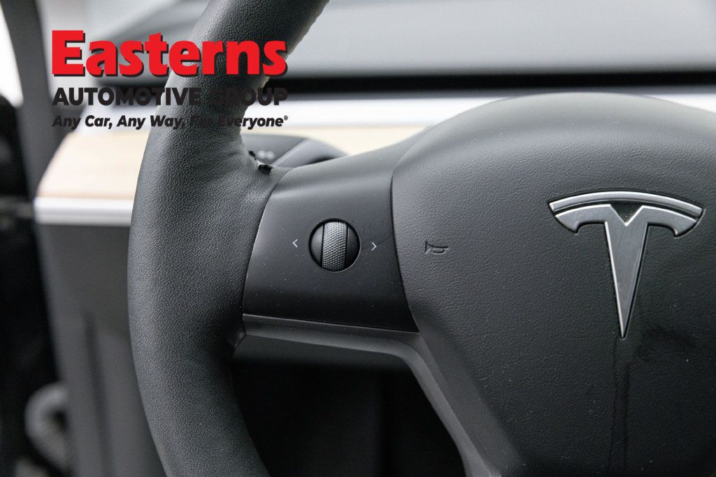 Used 2022 Tesla Model Y Long Range AWD/4WD image 17