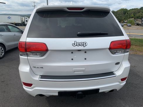 Used 2018 Jeep Grand Cherokee Overland image 3