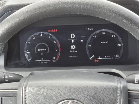 Used 2025 Toyota Tacoma TRD Off-Road AWD/4WD image 16