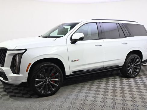 New 2026 Cadillac Escalade V w/ LPO, Floor Liner Package AWD/4WD image 2