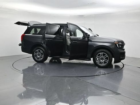 Certified 2025 Ford Expedition Active AWD/4WD image 56