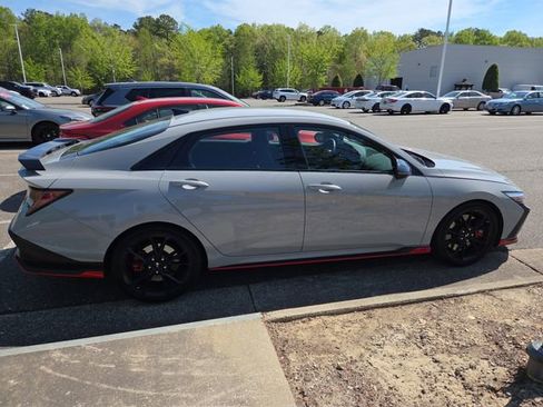 Used 2025 Hyundai Elantra N image 2
