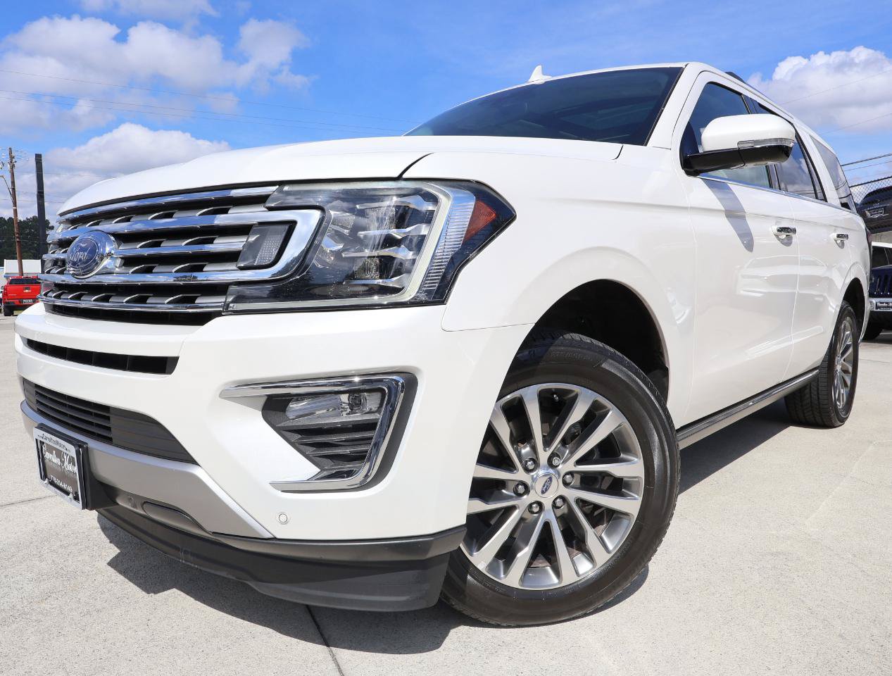 Used 2018 Ford Expedition Limited w/ Equipment Group 301A RWD image 2