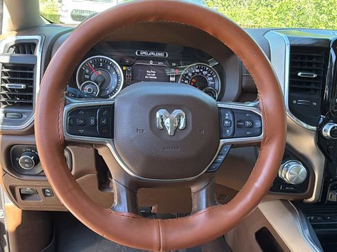 Used 2019 RAM 1500 Laramie AWD/4WD image 27