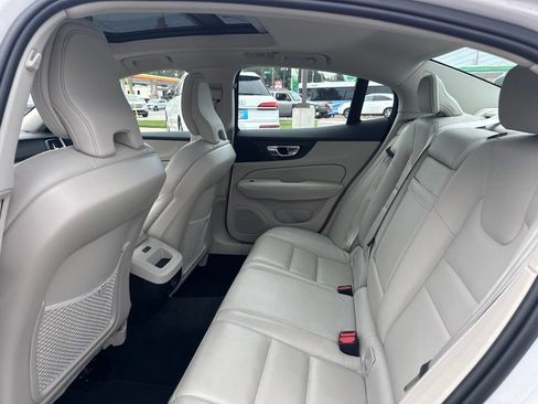 Used 2024 Volvo S60 B5 Core FWD image 17