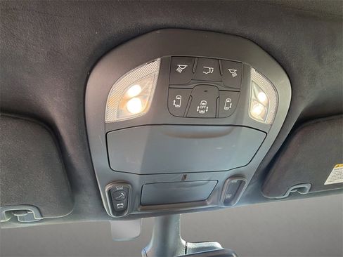 Used 2021 Chrysler Pacifica Pinnacle image 51