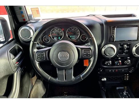 Used 2015 Jeep Wrangler Unlimited Sahara w/ Connectivity Group image 6