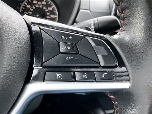 Used 2024 Nissan Altima 2.5 SR FWD image 17