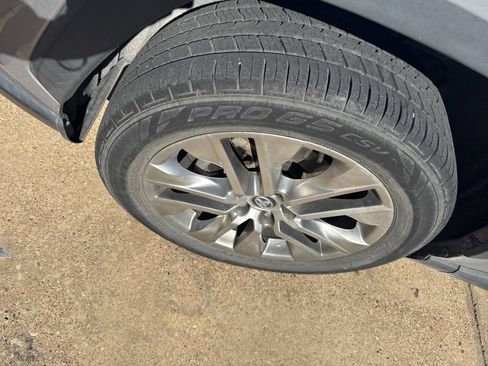 Used 2021 Toyota RAV4 XLE Premium image 8