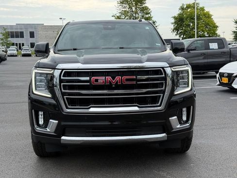 Used 2024 GMC Yukon XL SLT w/ SLT Luxury Package AWD/4WD image 9