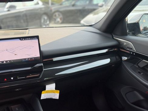 Certified 2025 BMW 530i w/ M Sport Package image 23