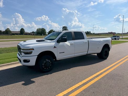 New 2026 RAM 3500 Laramie w/ Night Edition AWD/4WD image 16