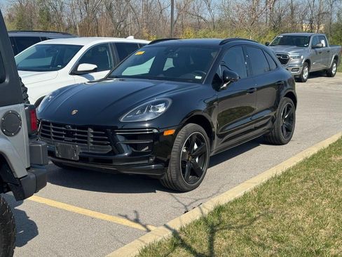 Used 2020 Porsche Macan Turbo image 9