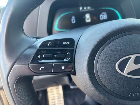 Used 2025 Hyundai Elantra Sport image 31
