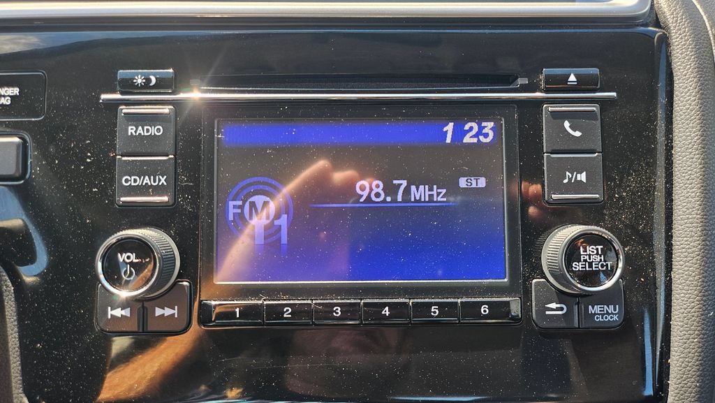 Used 2015 Honda Fit LX image 31