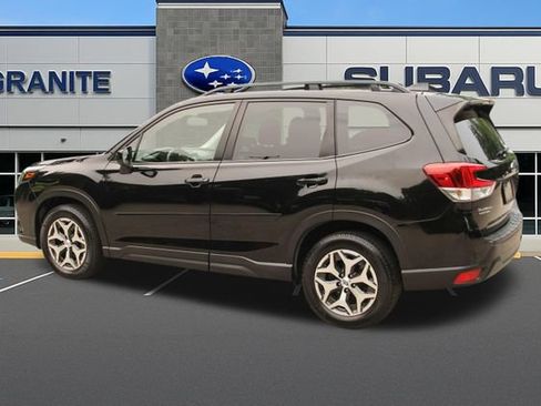 Used 2023 Subaru Forester Premium AWD/4WD image 8