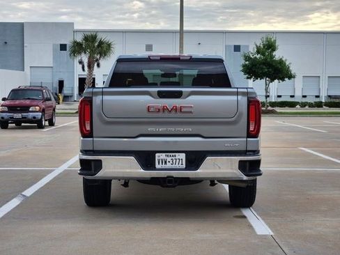 Used 2025 GMC Sierra 1500 SLT image 6