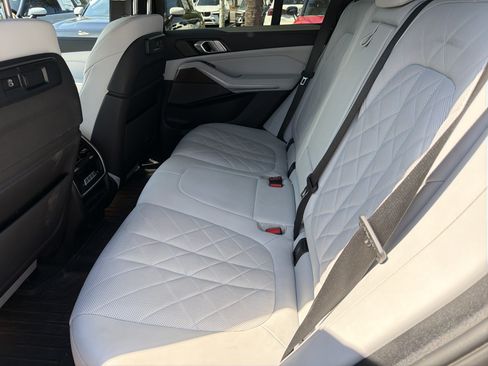 Used 2023 BMW X5 sDrive40i w/ M Sport Package RWD image 31