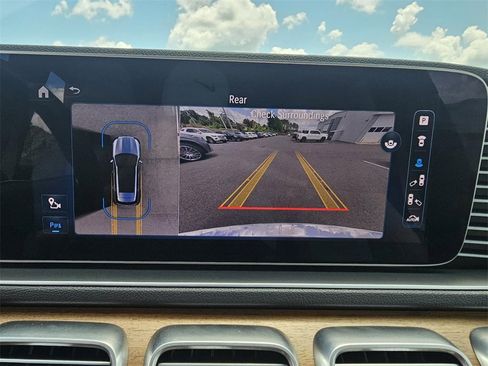 Used 2024 Mercedes-Benz GLE 350 4MATIC image 21