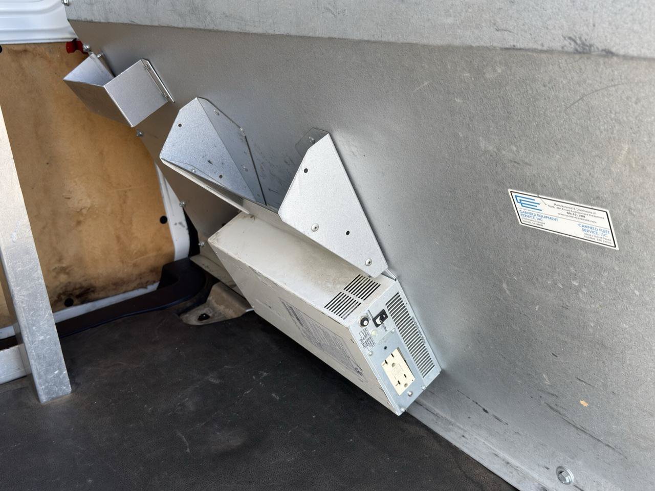Used 2015 Ford Transit Connect XL FWD image 8
