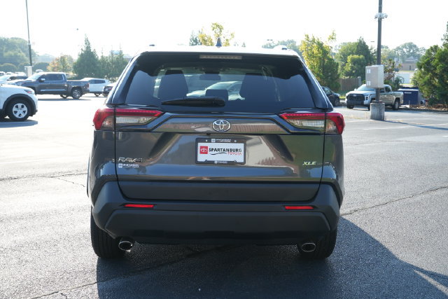 Used 2025 Toyota RAV4 XLE FWD image 6
