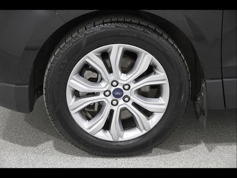 Certified 2022 Ford Edge Titanium w/ Equipment Group 301A AWD/4WD image 24