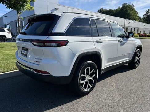 Used 2024 Jeep Grand Cherokee Limited w/ Luxury Tech Group II AWD/4WD image 8