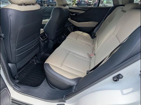 Used 2025 Subaru Outback Limited AWD/4WD image 16
