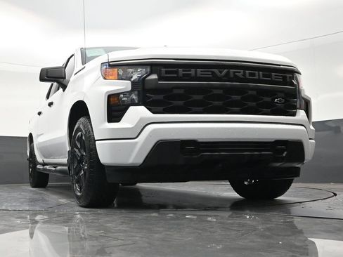 Used 2024 Chevrolet Silverado 1500 Custom w/ Turbomax Blackout Package RWD image 26