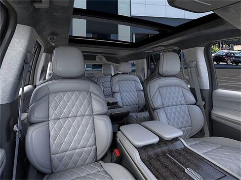 New 2026 Lincoln Navigator Black Label AWD/4WD image 10