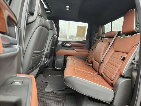 Used 2025 GMC Sierra 1500 Denali Ultimate image 10