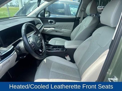 Used 2025 Kia Sorento SX AWD/4WD image 9