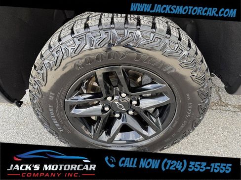 Used 2024 Chevrolet Silverado 1500 Custom Trail Boss w/ LPO, Dark Essentials Package AWD/4WD image 22