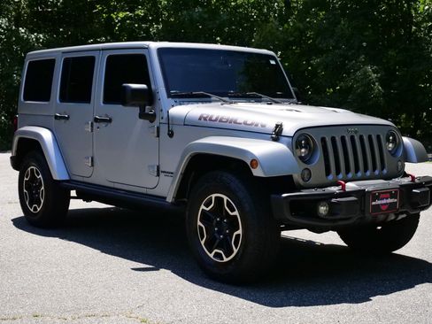 Used 2016 Jeep Wrangler Unlimited Rubicon AWD/4WD image 4