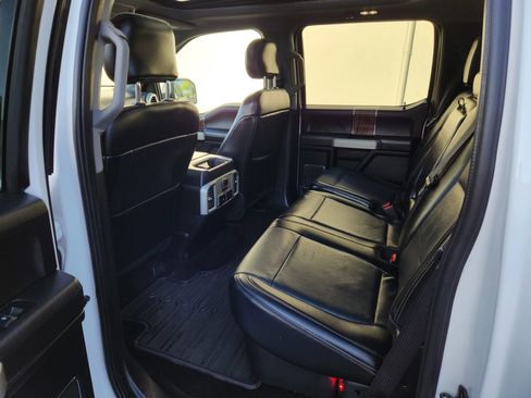 Used 2017 Ford F150 Lariat w/ Equipment Group 502A Luxury AWD/4WD image 17