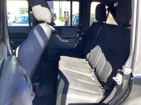 Used 2017 Jeep Wrangler Unlimited Sport w/ Quick Order Package 24S image 32