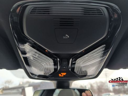 Used 2023 BMW M550i xDrive w/ Executive Package image 28